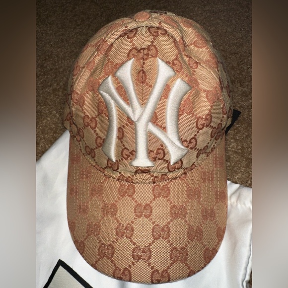 Gucci New York Yankees Hat - Picture 1 of 9